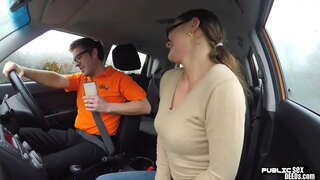 אירופה בייב זיינו מאחור על ידי אותה מורה דרך