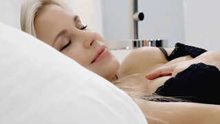 LETSDOEIT - #Ребекка Вольпетти #Изабелла Стар #Кинуски - Возбужденное Топтошуп развлечение менен супер ысык трио