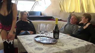 Meid Om Alles Te Doen....