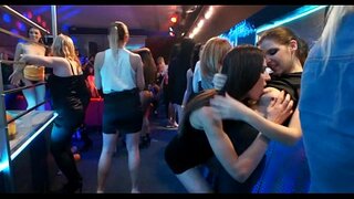 Strring до honeys и hunks диви потреби