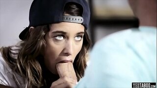 конвертирую мою лесбийскую сводную сестру в непослушную секс-машину