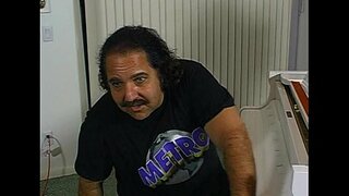 Metro - Ron Jeremy Venice Beach - kohtaus 4