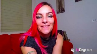 Eu estou Sarita, e vou fazer o meu BF de UMA MÃO/FOOTJOB ELE NÃO se ESQUEÇA de...