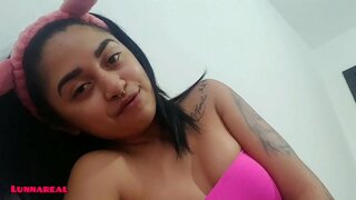 Rhywun yn cymryd Eich Ystafell yn Iawn Horny